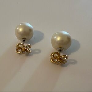 Kate spade stud earrings with pearl backing